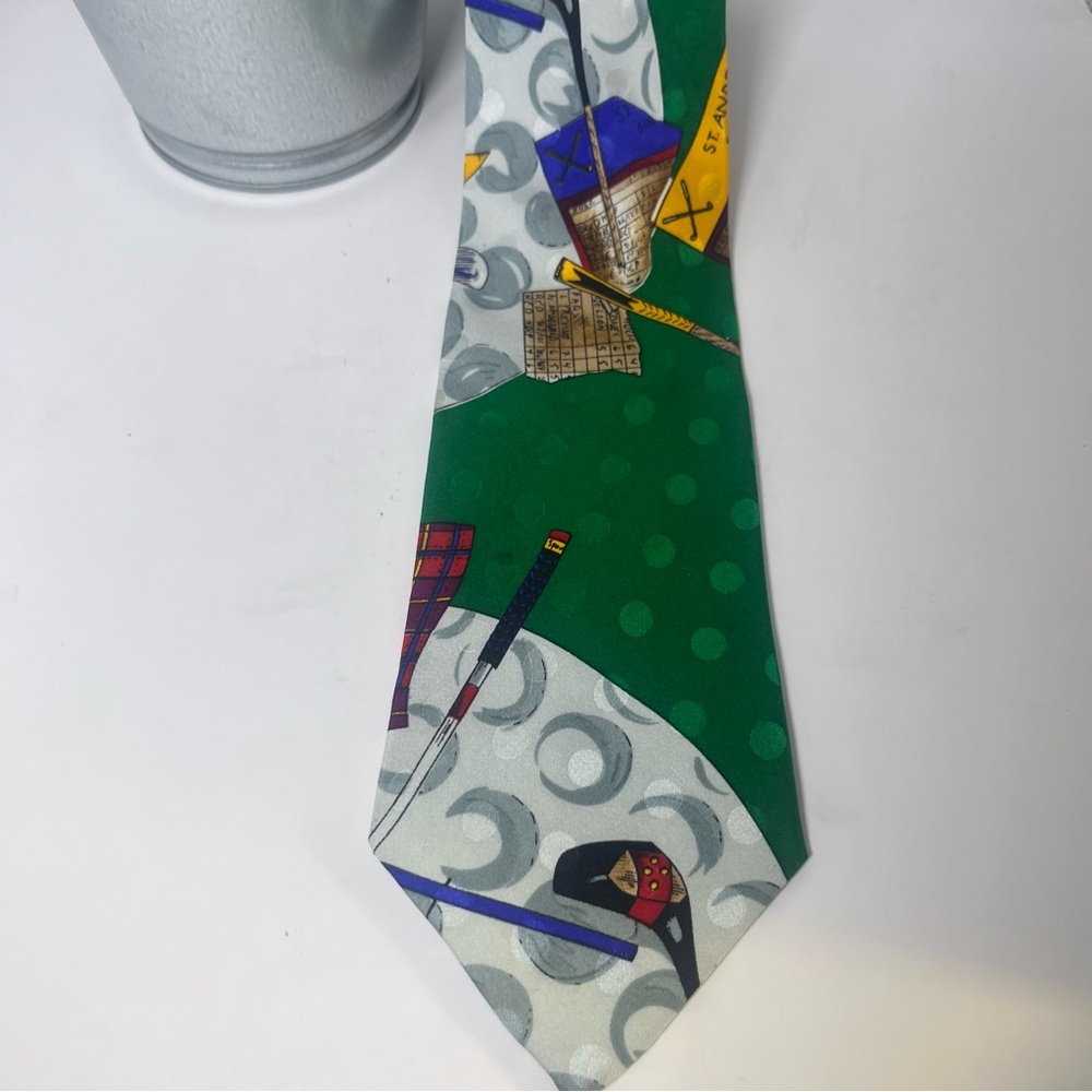 Nicole Miller Vintage Men’s Silk Golf Themed Neck Tie Green‎